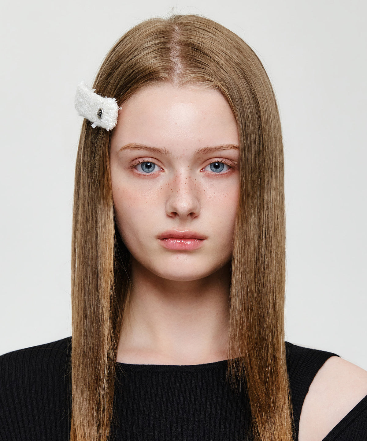 Marithe & Francois Girbaud - Tweed Hair Pin (Ivory) product image 5 | TRAB K-Fashion Australia