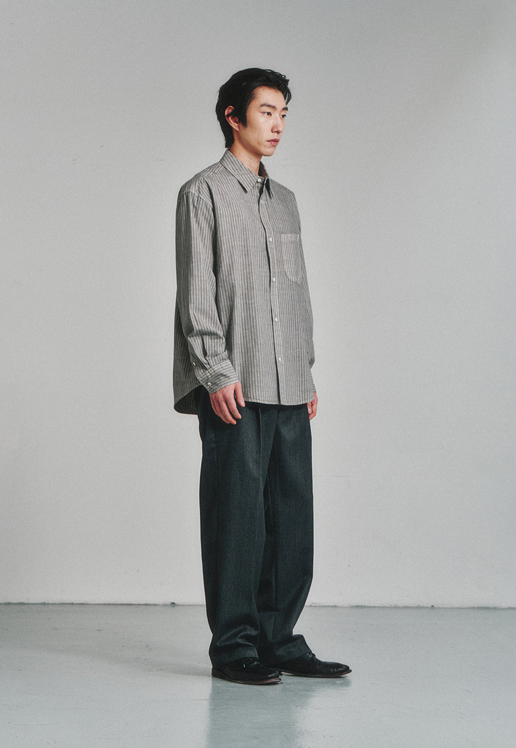 Art if acts - Wool One Tuck Trousers (Charcoal) product image 3 | TRAB K-Fashion Australia