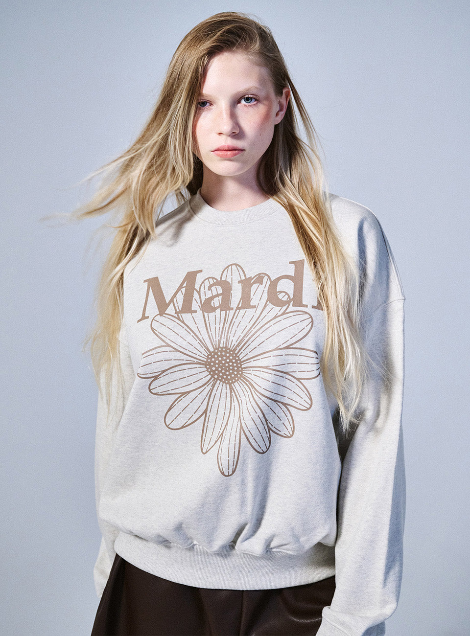 Mardi Mercredi - Sweatshirt Flowermardi (Oatmeal Taupe) product image 1 | TRAB K-Fashion Australia