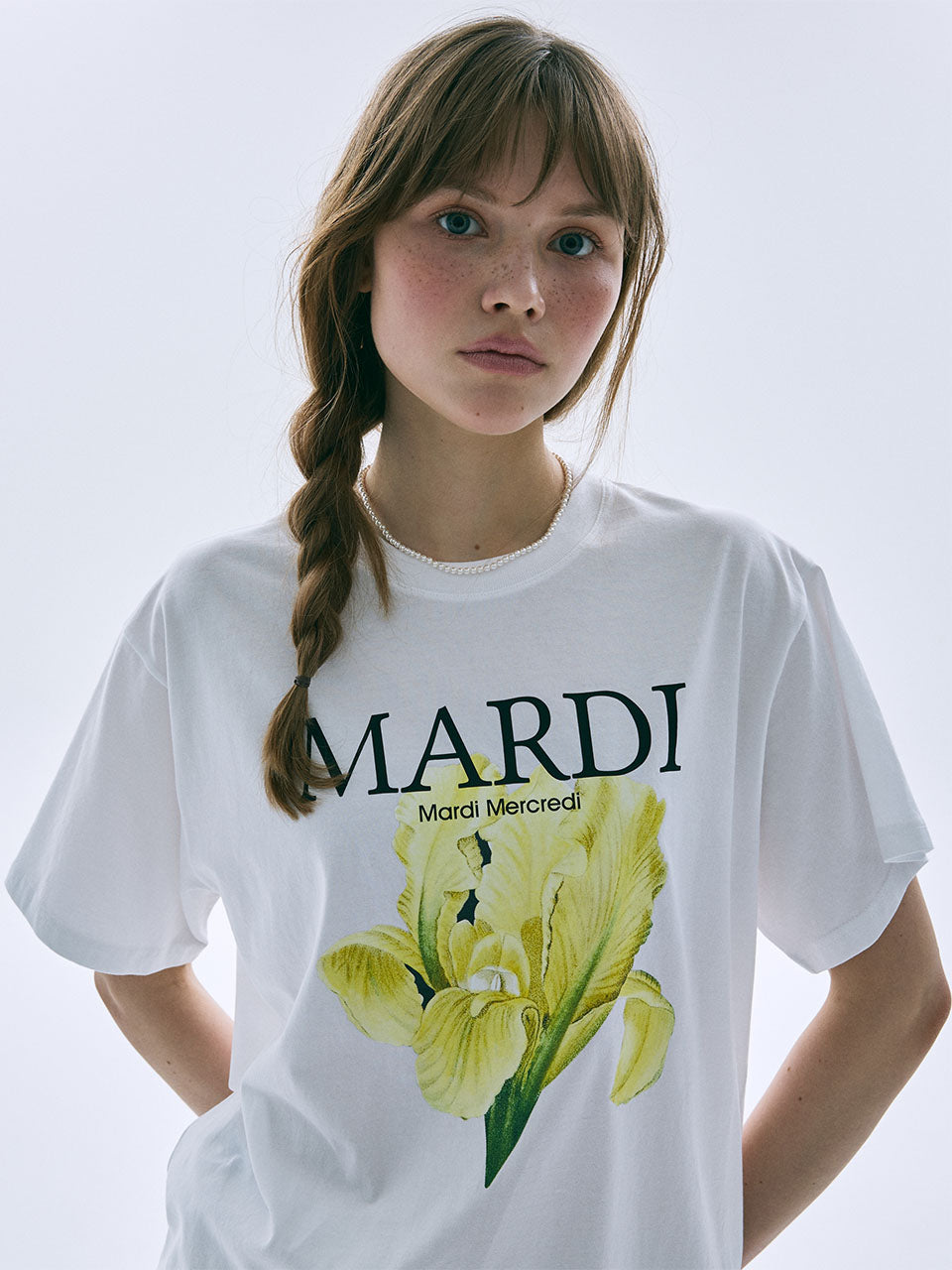 Mardi Mercredi - Tshirt Lilies 06 (White) product image 1 | TRAB K-Fashion Australia