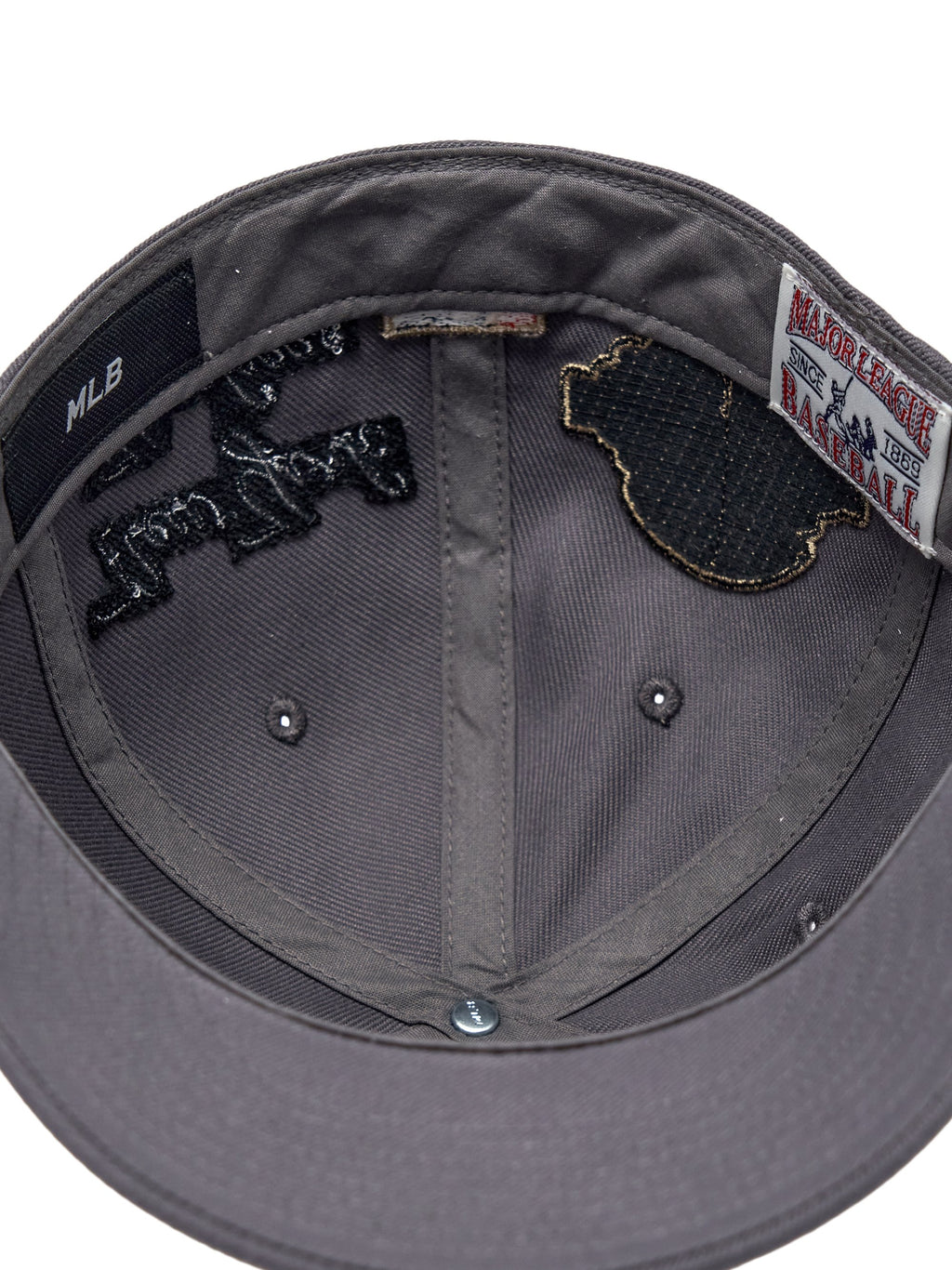 MLB Korea - MLB Signature Patch Structure Ball Cap New York Yankees (Dark Gray) product image 11 | TRAB K-Fashion Australia