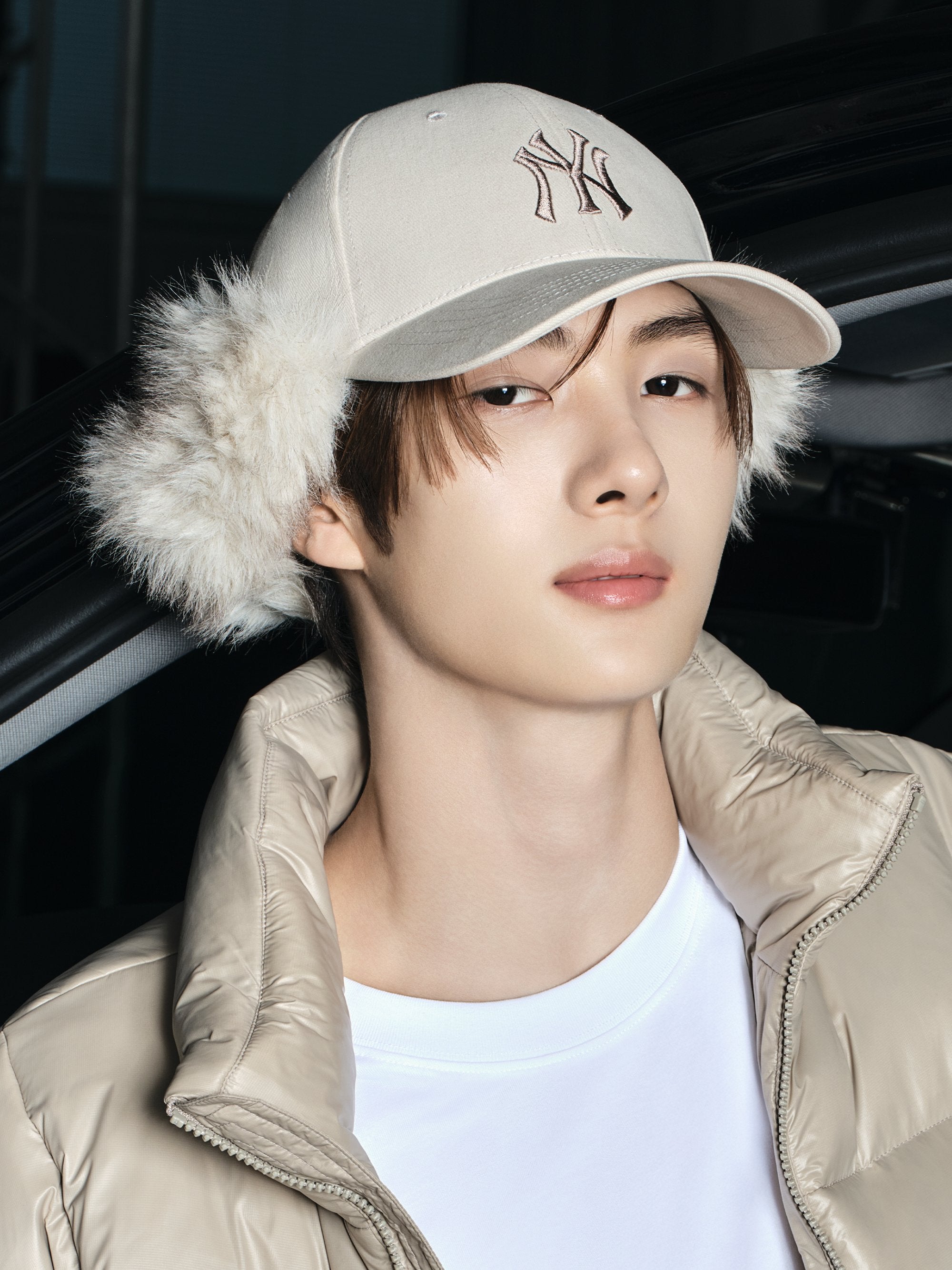 MLB Korea - MLB Vintage Fur Ear Flap Cap New York Yankees (Light Beige) product image 3 | TRAB K-Fashion Australia