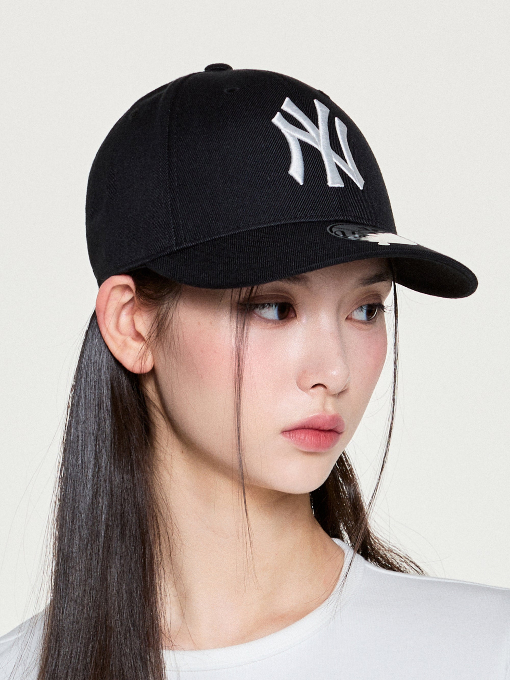 MLB Korea - MLB Signature Structure Ball Cap New York Yankees (Black) product image 5 | TRAB K-Fashion Australia