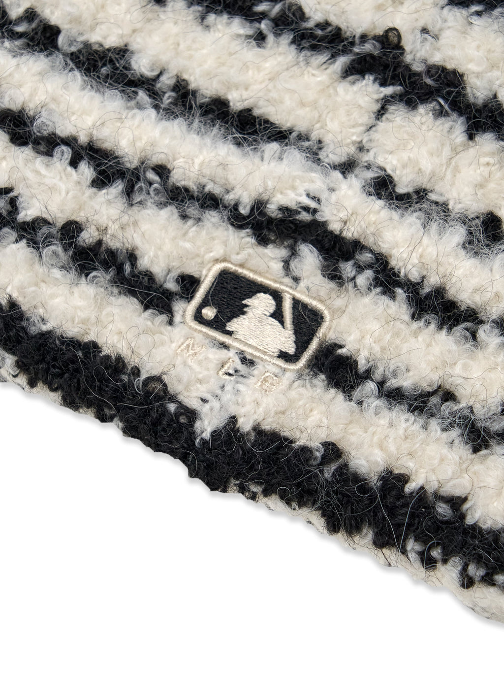 MLB Korea - MLB Striped Meow Beanie New York Yankees (Black) product image 4 | TRAB K-Fashion Australia