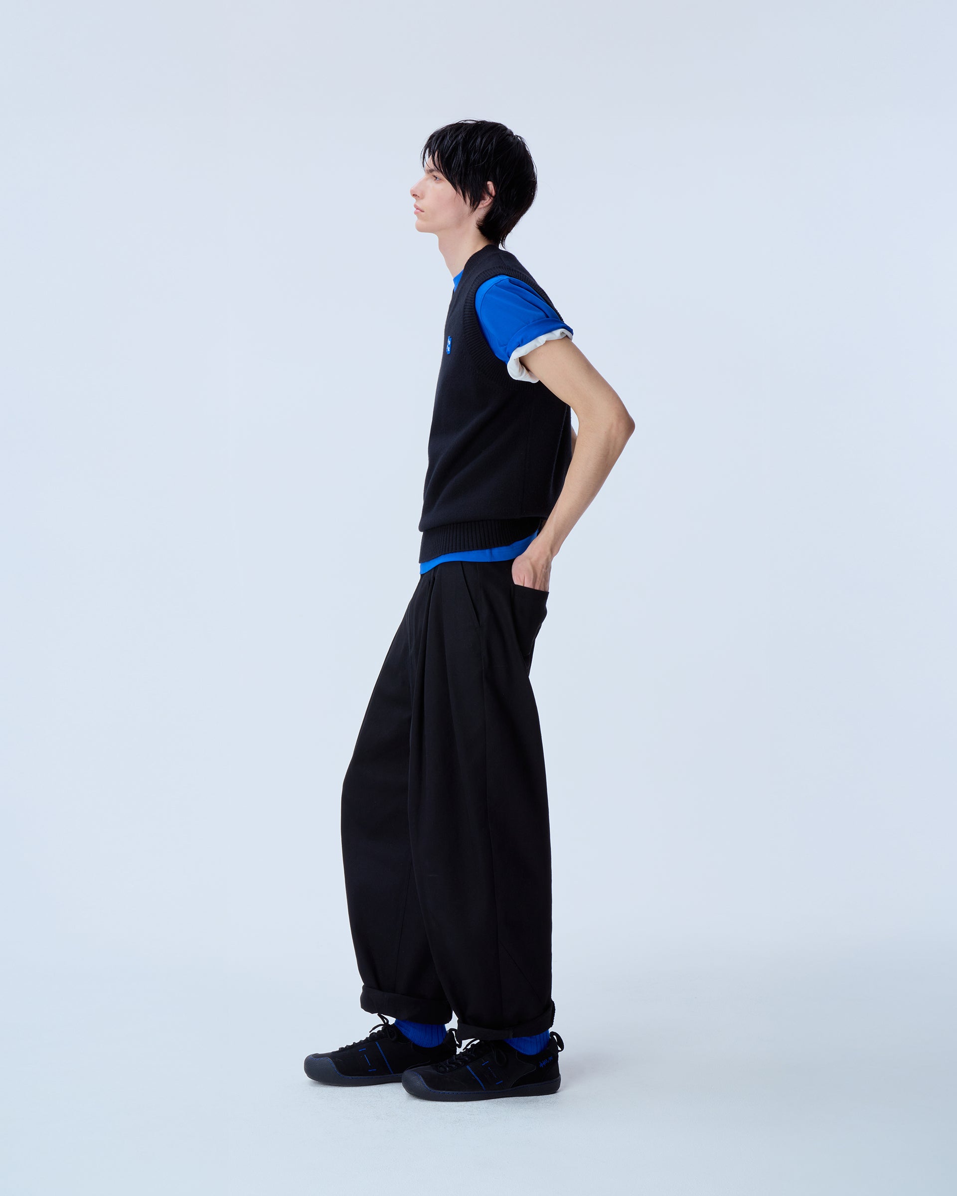 Ader Error - Sig; BL Tag knit vest 01 (Noir) product image 15 | TRAB K-Fashion Australia