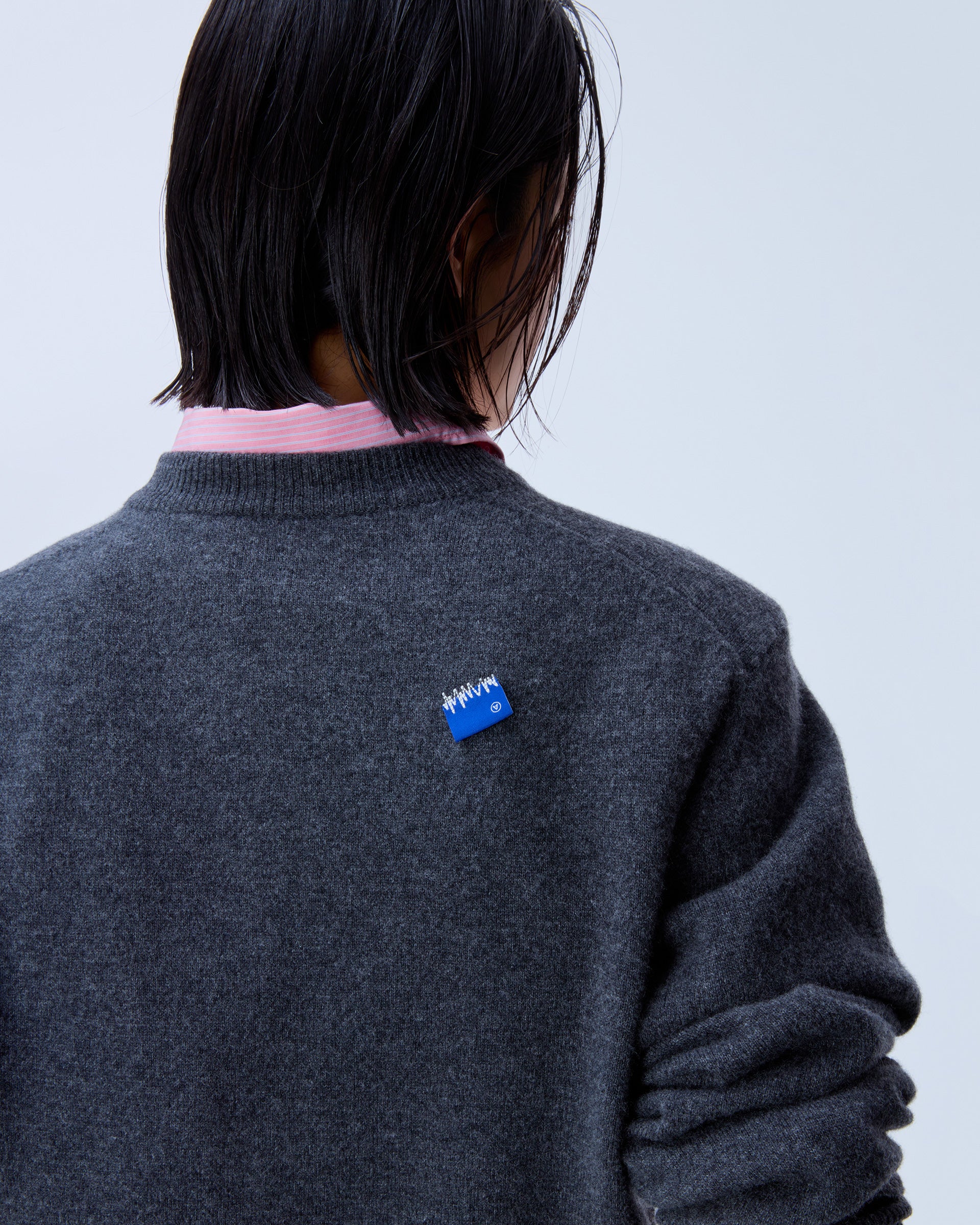 Ader Error - Sig; BL Tag cardigan 02 (Charcoal) product image 8 | TRAB K-Fashion Australia