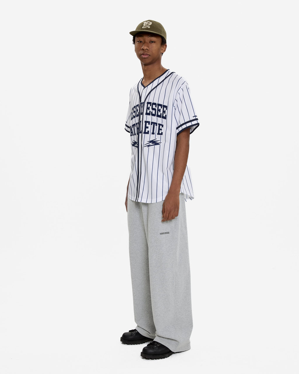 yeseyesee - C-Logo Straight Sweatpants (Grey) product image 7 | TRAB K-Fashion Australia