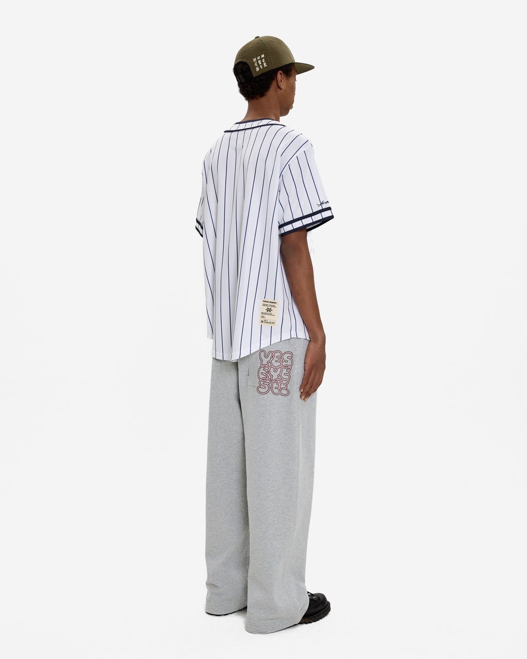yeseyesee - C-Logo Straight Sweatpants (Grey) product image 8 | TRAB K-Fashion Australia