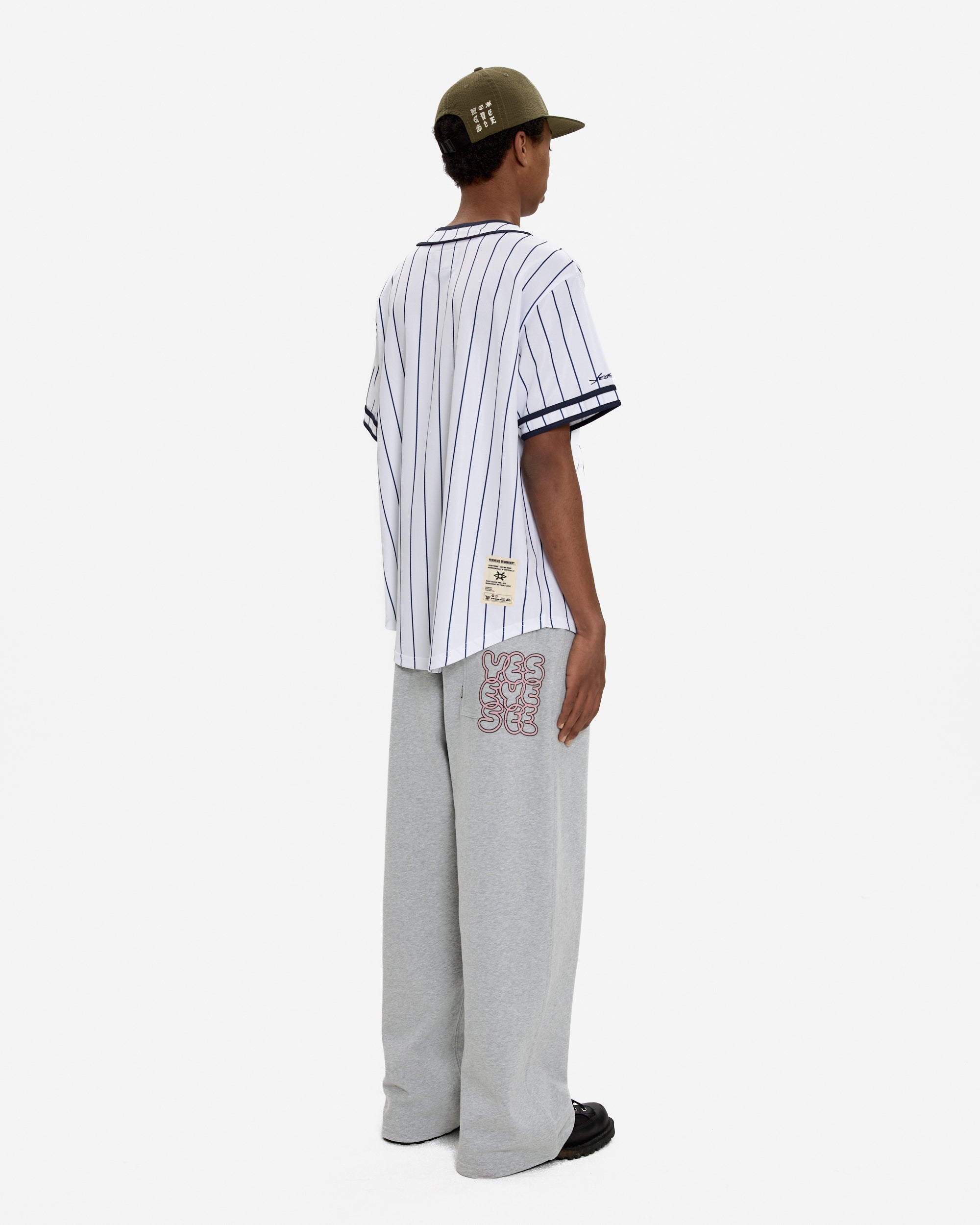 yeseyesee - C-Logo Straight Sweatpants (Grey) product image 8 | TRAB K-Fashion Australia