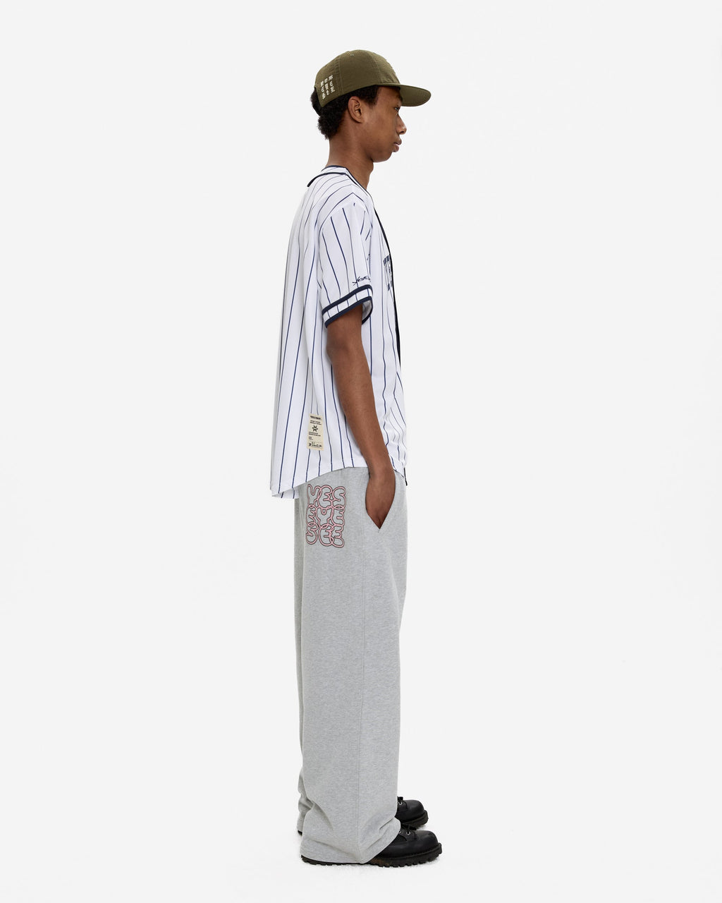 yeseyesee - C-Logo Straight Sweatpants (Grey) product image 9 | TRAB K-Fashion Australia