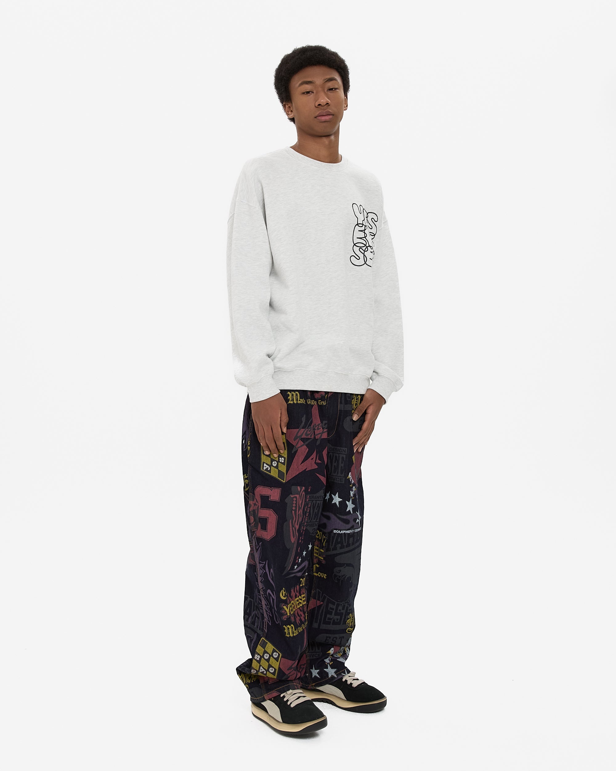 yeseyesee - C-Logo Sweatshirt (Light Grey) product image 9 | TRAB K-Fashion Australia