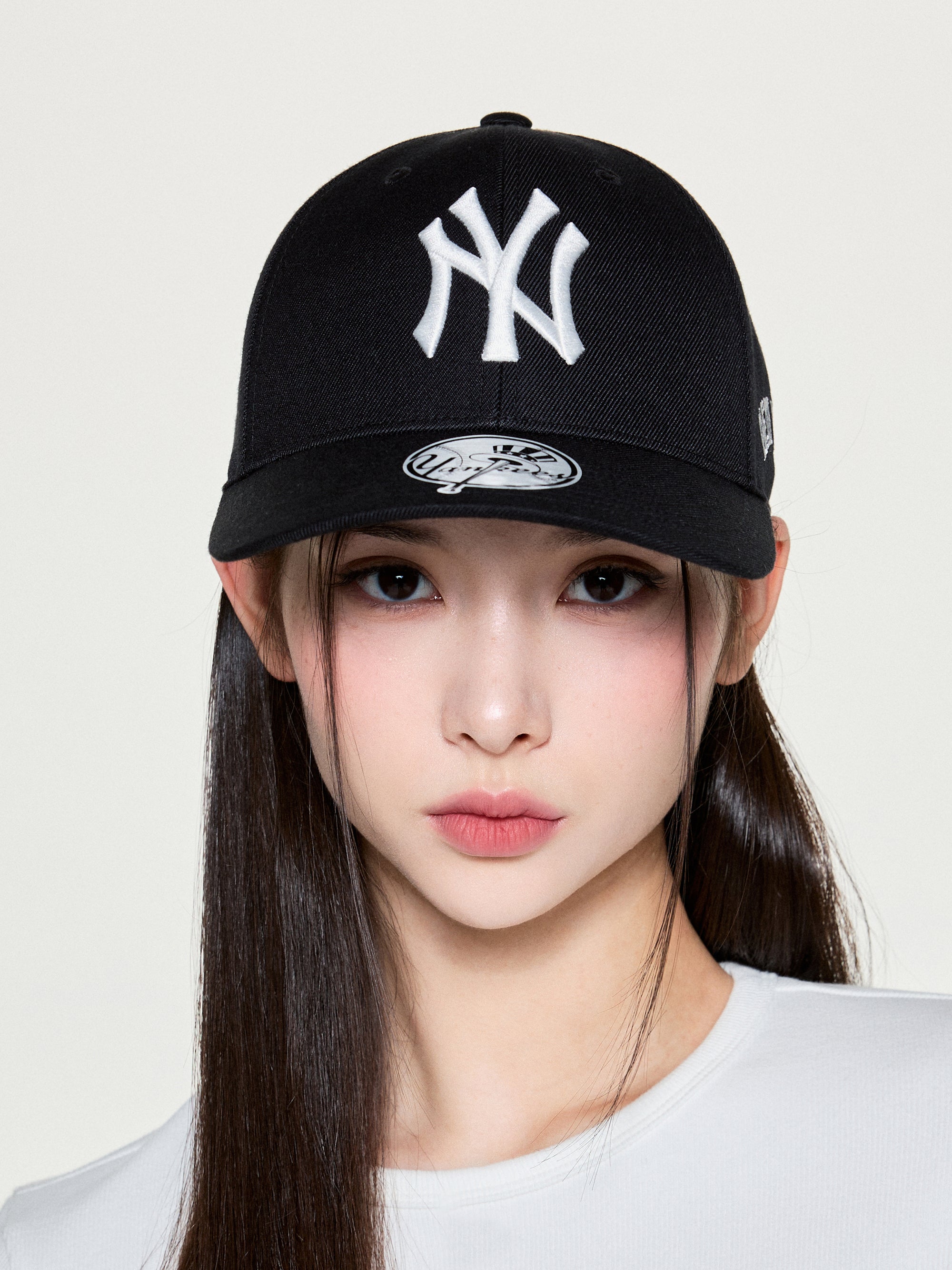 MLB Korea - MLB Signature Structure Ball Cap New York Yankees (Black) product image 3 | TRAB K-Fashion Australia