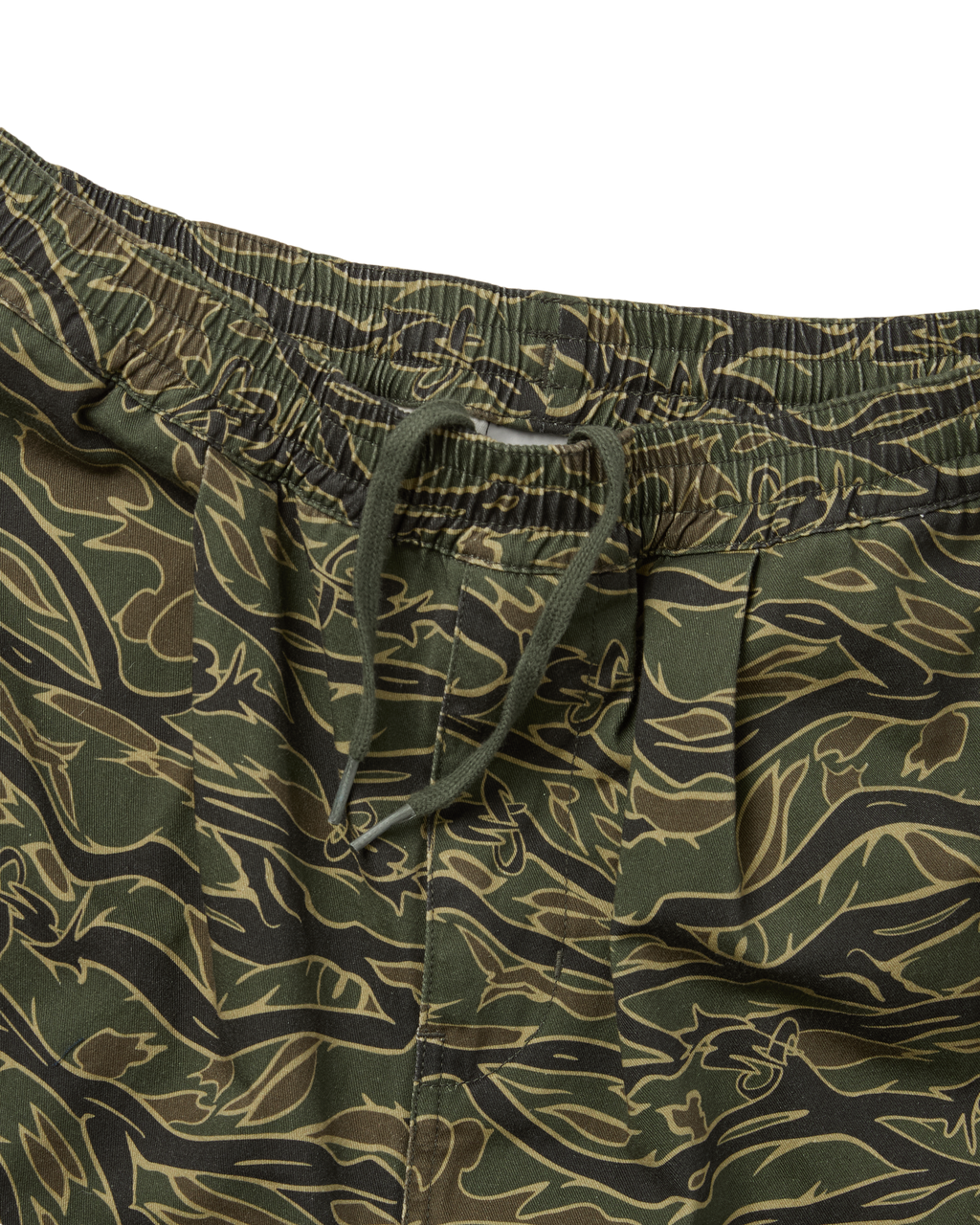 yeseyesee - C Logo Wide Shorts (Camo) product image 3 | TRAB K-Fashion Australia