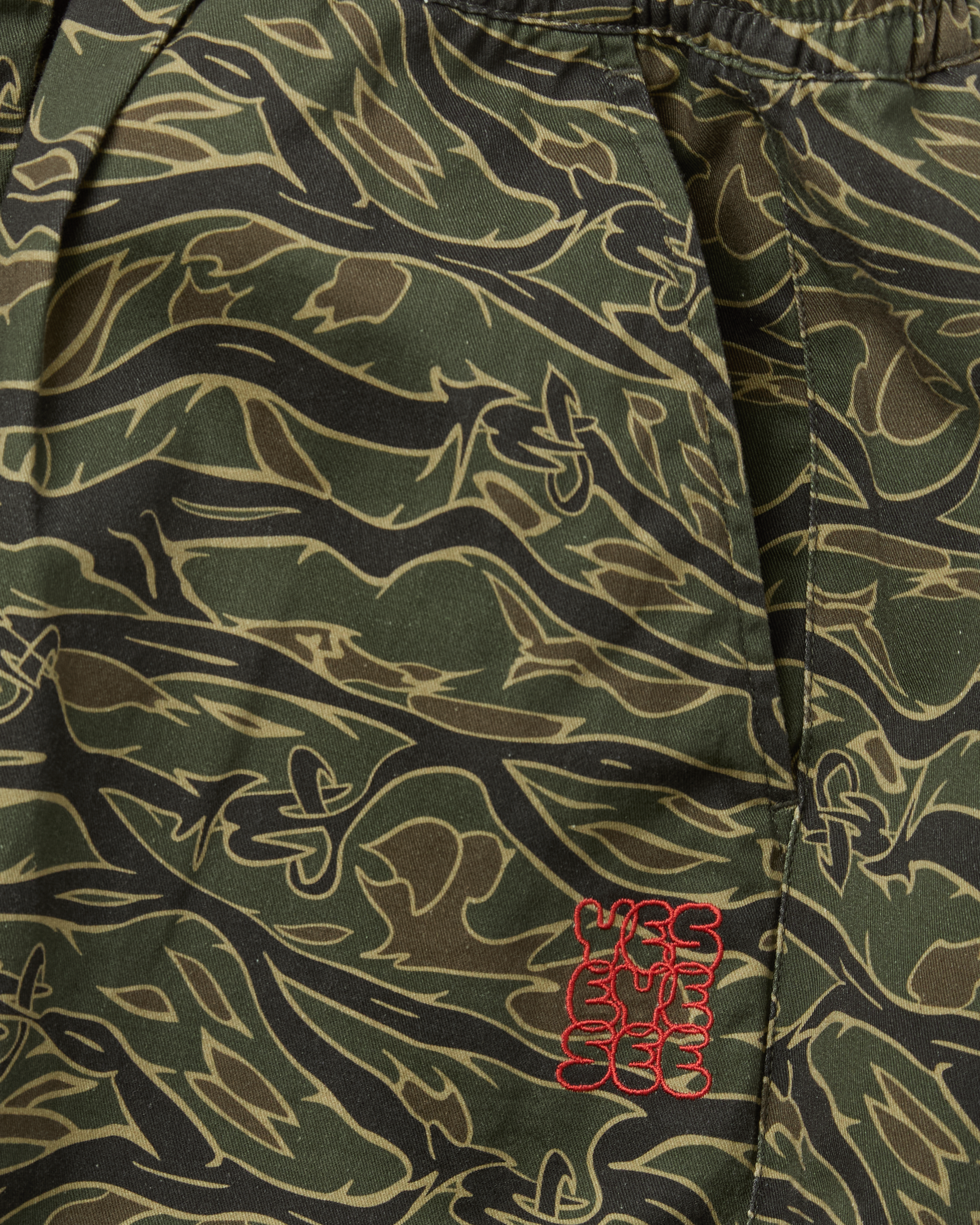 yeseyesee - C Logo Wide Shorts (Camo) product image 4 | TRAB K-Fashion Australia