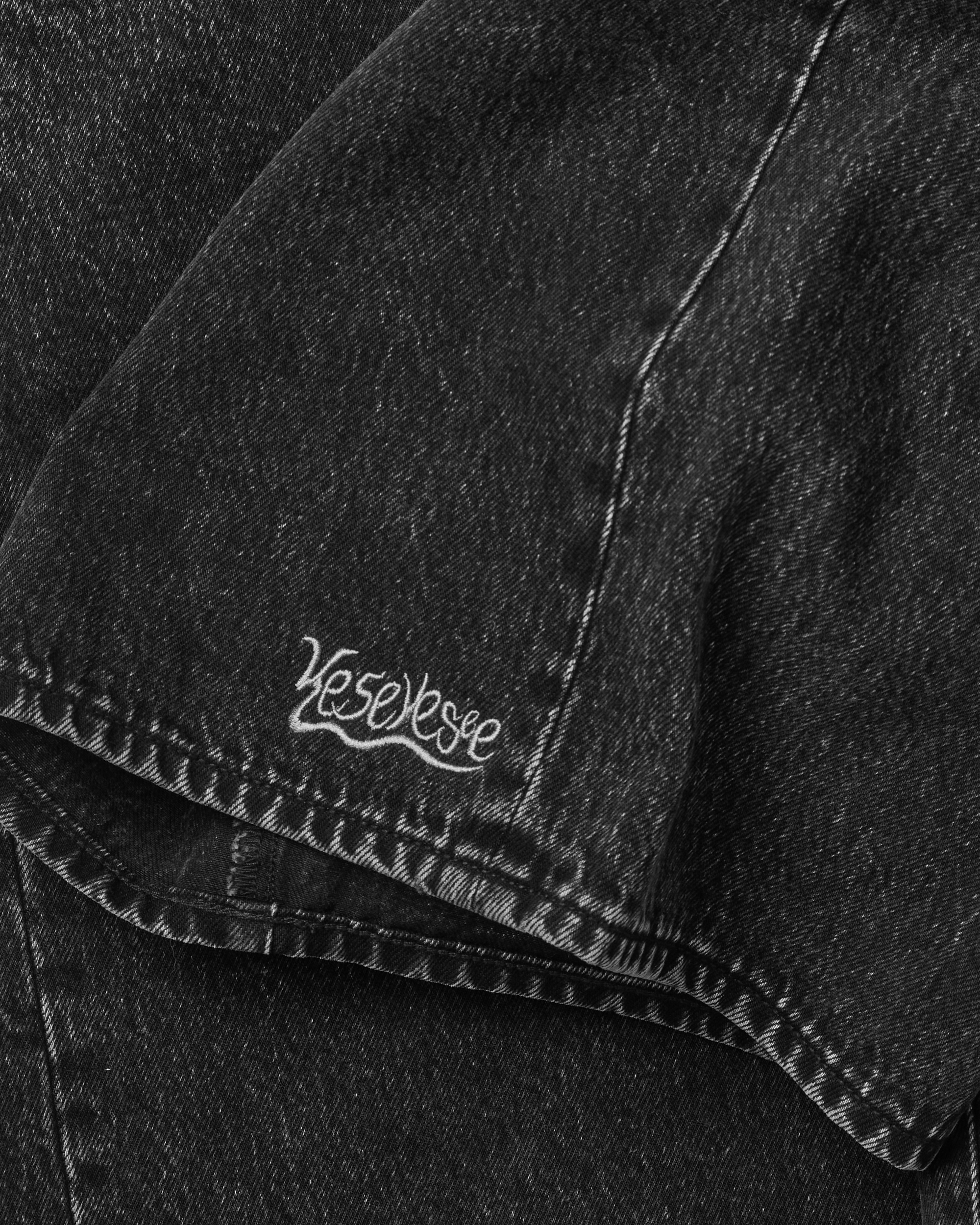 yeseyesee - Calf Cut Jort (Black) product image 4 | TRAB K-Fashion Australia