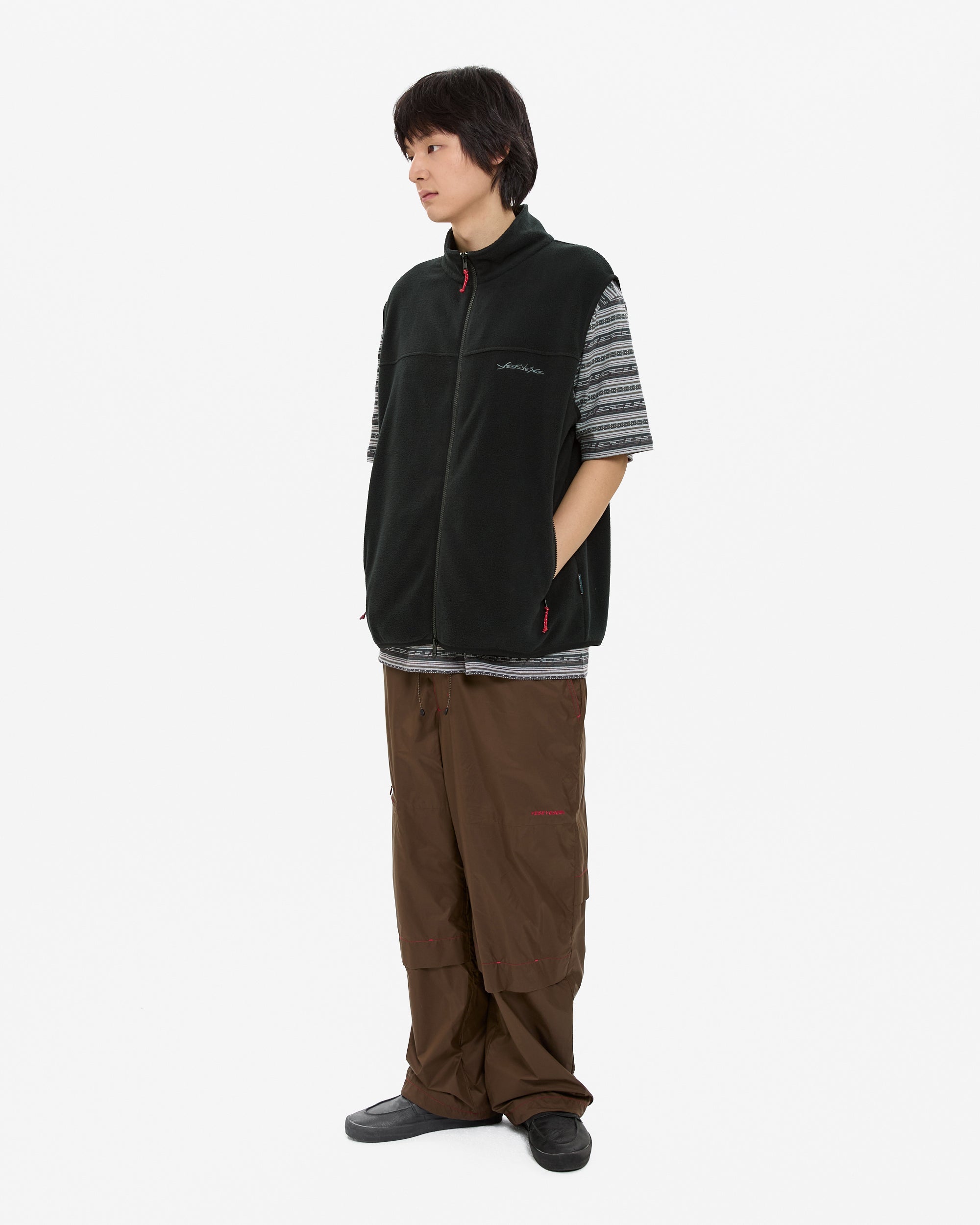 yeseyesee - Comfortable Light Fleece Vest (Black) product image 8 | TRAB K-Fashion Australia