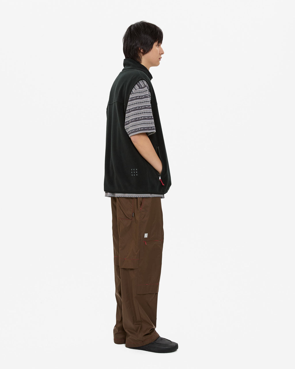 yeseyesee - Comfortable Light Fleece Vest (Black) product image 9 | TRAB K-Fashion Australia