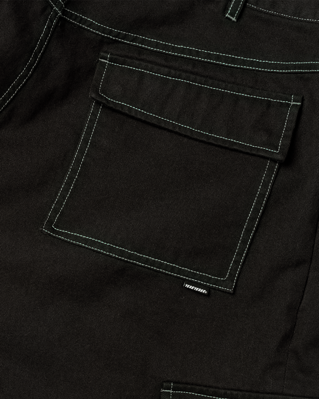 yeseyesee - Contrast Stitch Cargo Shorts (Black) product image 4 | TRAB K-Fashion Australia
