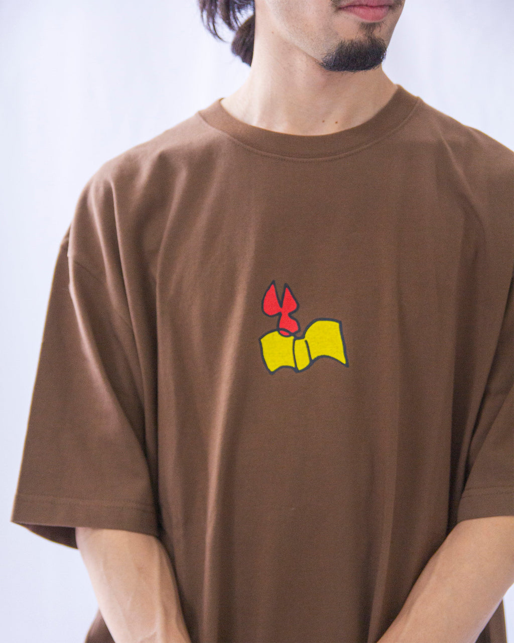 yeseyesee - Corner Reader Tee (Brown) product image 12 | TRAB K-Fashion Australia