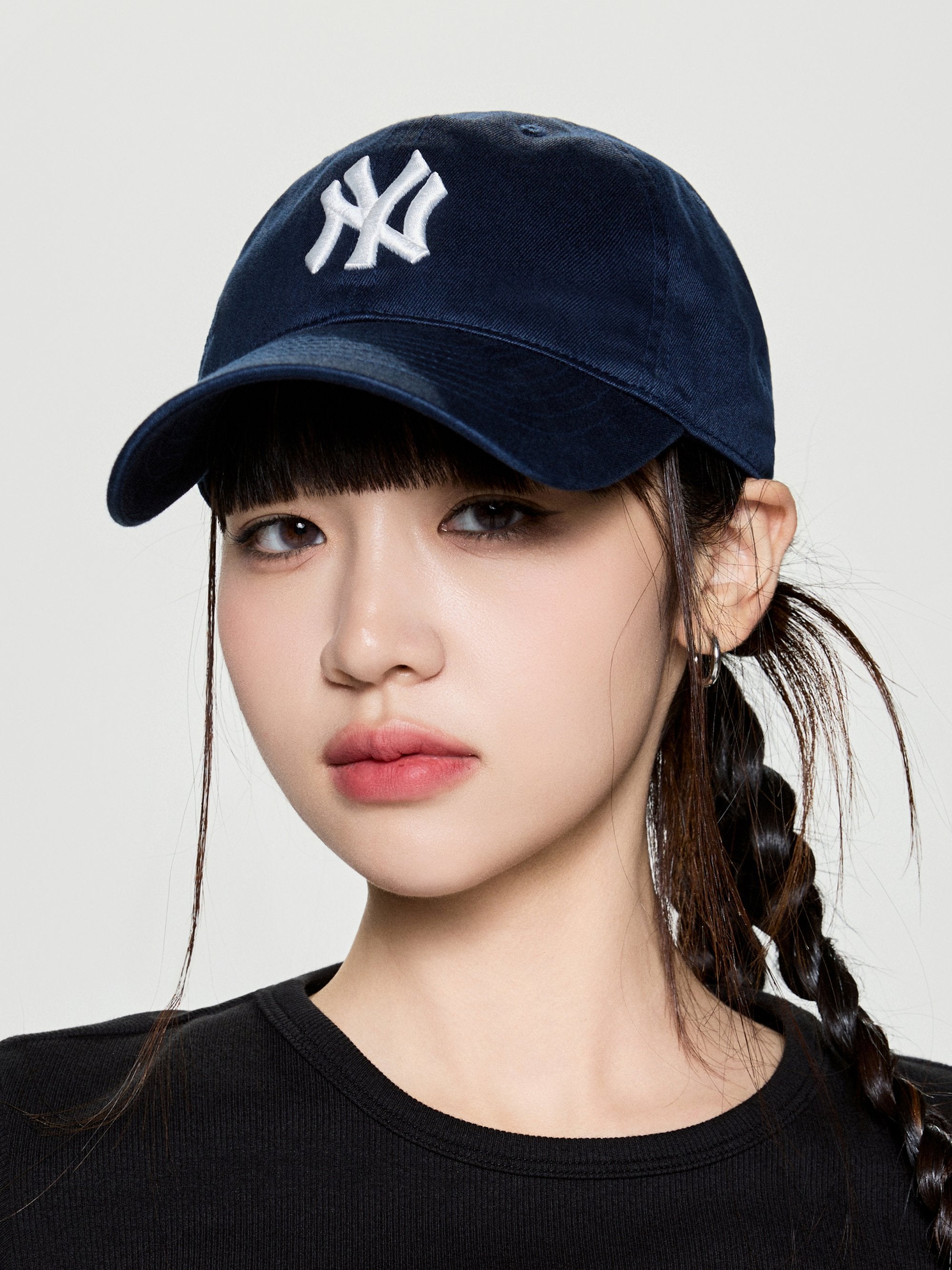 MLB Korea - MLB Ace Unstructured Ball Cap New York Yankees (Navy) product image 3 | TRAB K-Fashion Australia