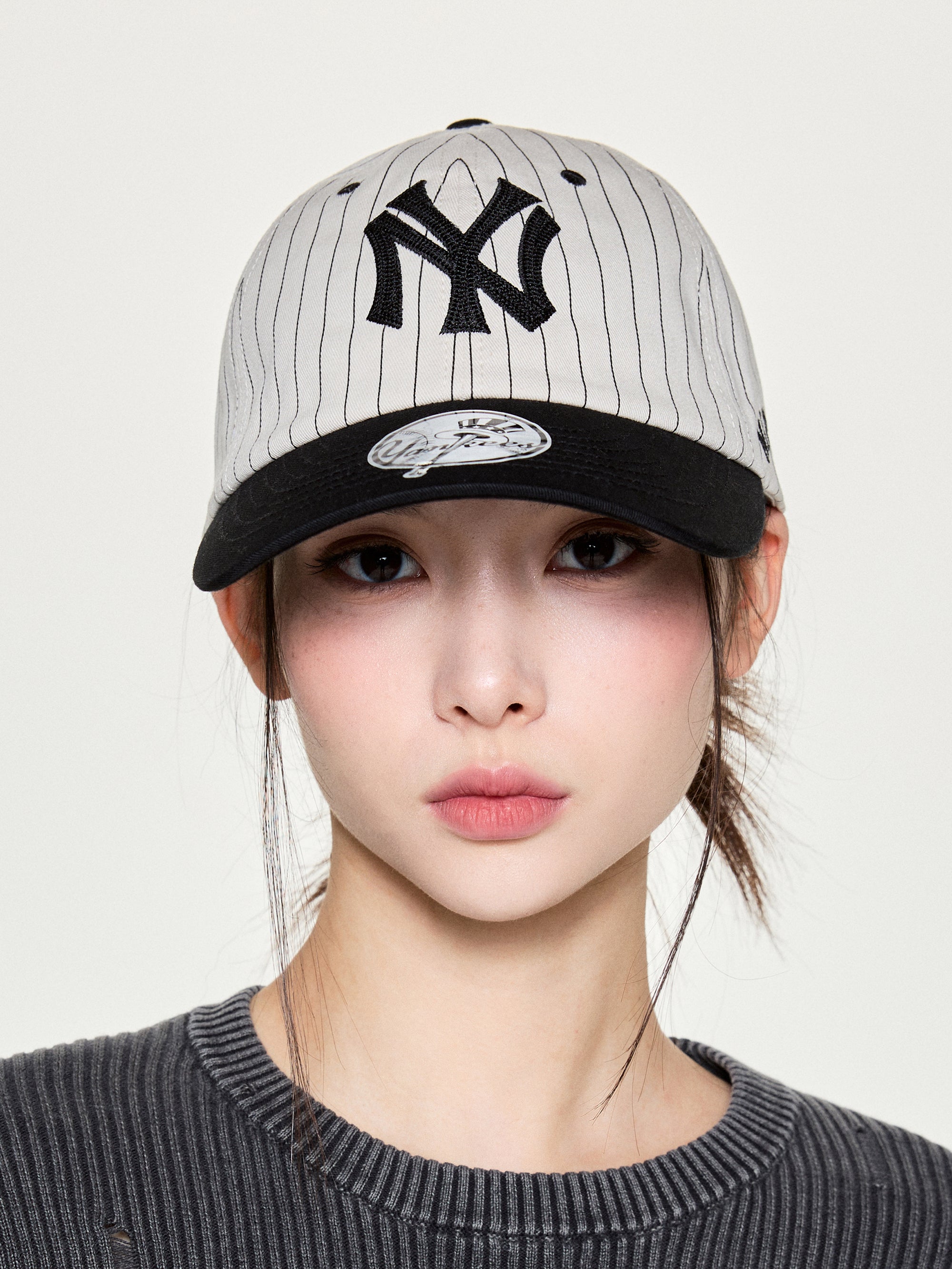 MLB Korea - MLB Signature Stripe Unstructured Ball Cap New York Yankees (Black) product image 3 | TRAB K-Fashion Australia