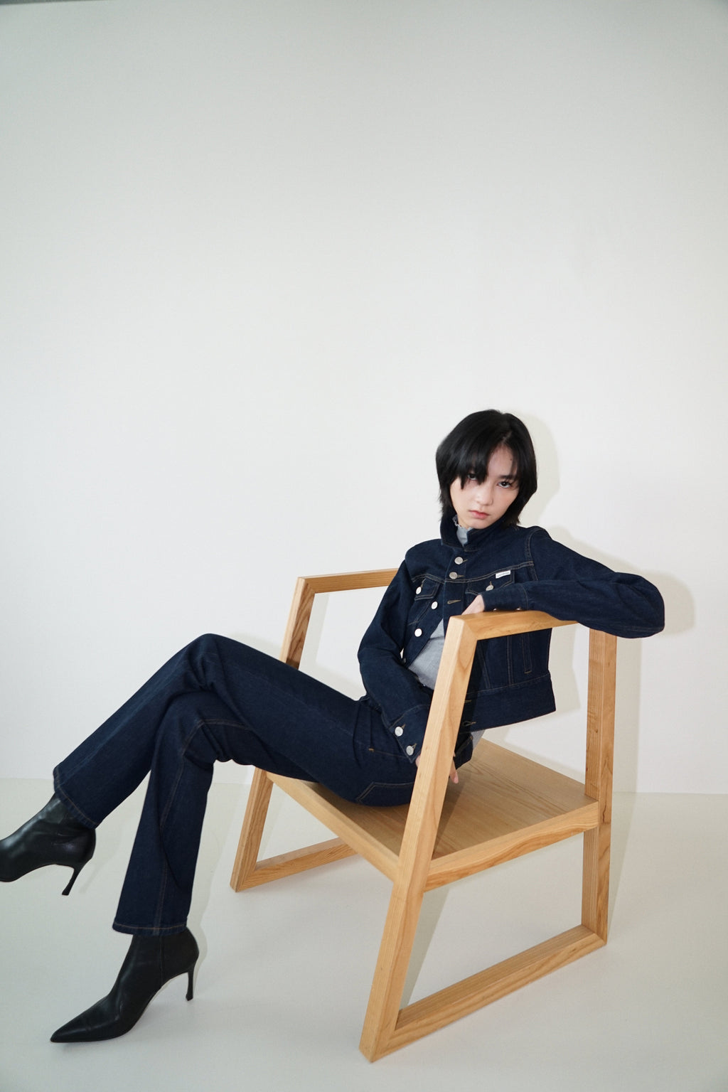 Kimhe Kim - Lesley Denim Cropped Jacket (Indigo Blue) product image 9 | TRAB K-Fashion Australia
