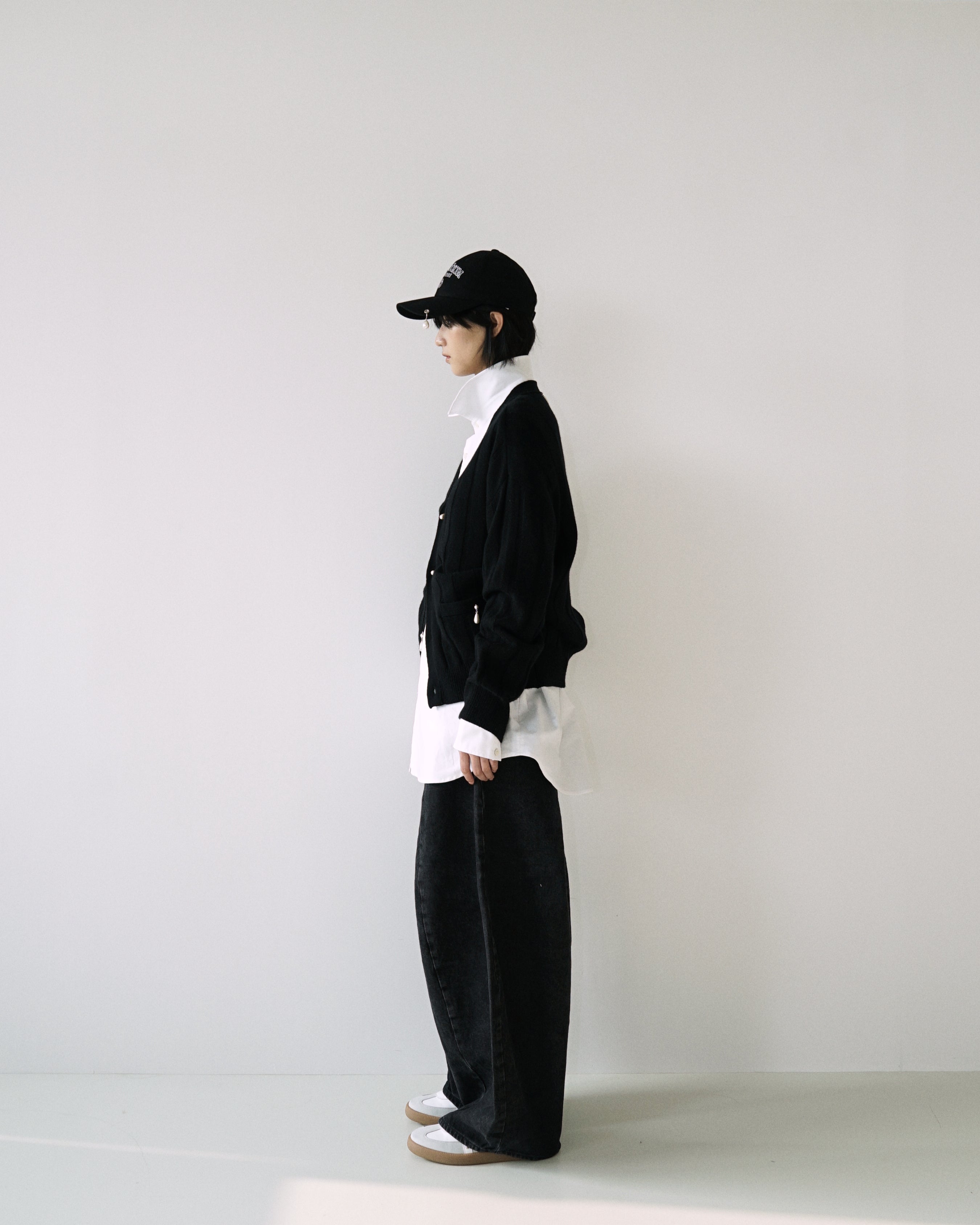 Kimhe Kim - Balloon Fit Jeans (Black) product image 4 | TRAB K-Fashion Australia