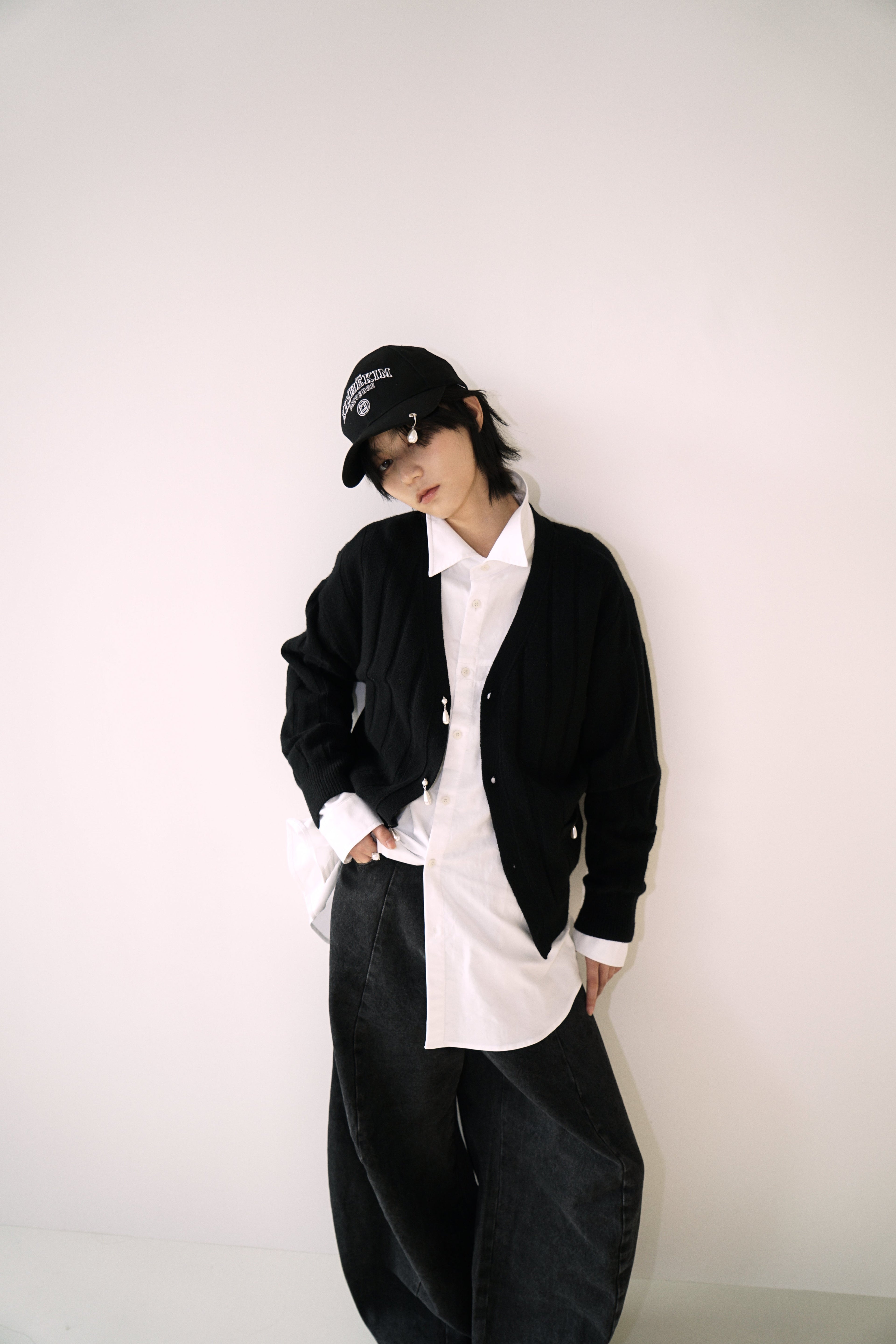 Kimhe Kim - Balloon Fit Jeans (Black) product image 6 | TRAB K-Fashion Australia