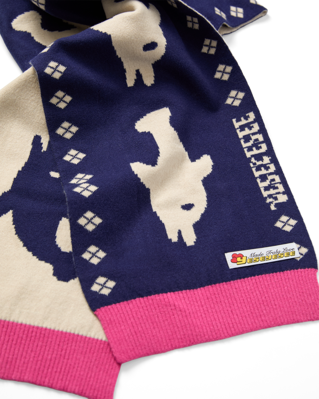 yeseyesee - Dolphin Knit Scarf (Navy) product image 3 | TRAB K-Fashion Australia