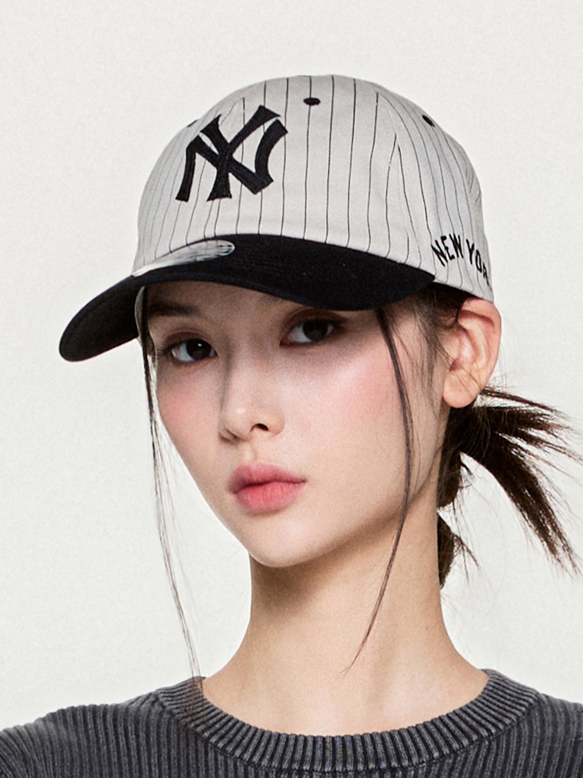 MLB Korea - MLB Signature Stripe Unstructured Ball Cap New York Yankees (Black) product image 4 | TRAB K-Fashion Australia