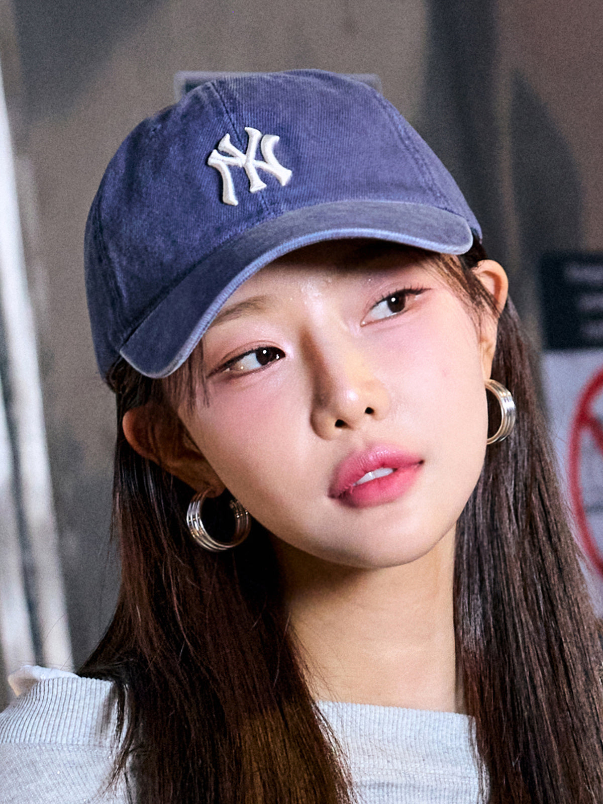 MLB Korea - MLB Basic Washed Unstructured Ball Cap New York Yankees (Navy) product image 4 | TRAB K-Fashion Australia