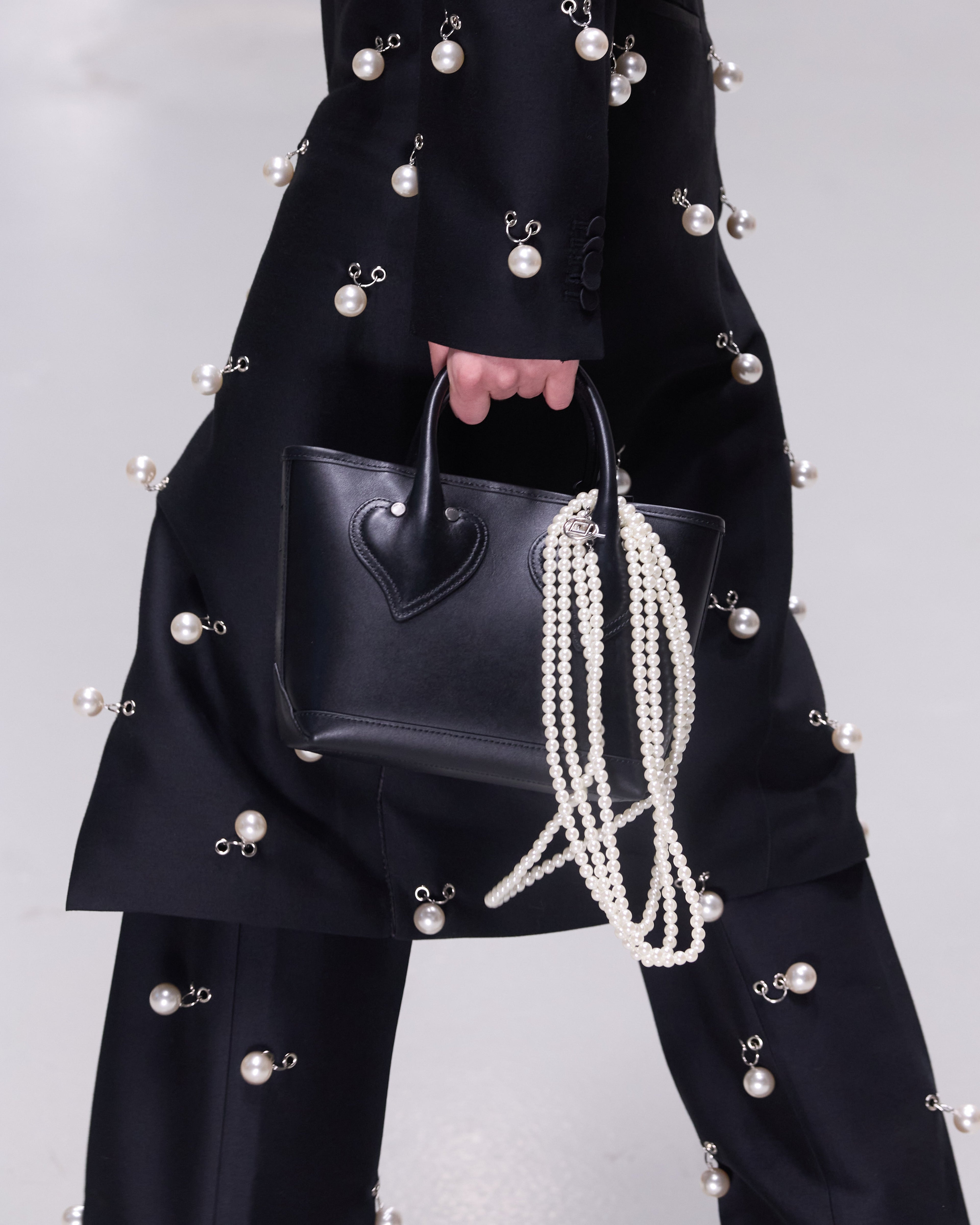 Kimhe Kim - L'amour Bucket Bag (Black) product image 7 | TRAB K-Fashion Australia