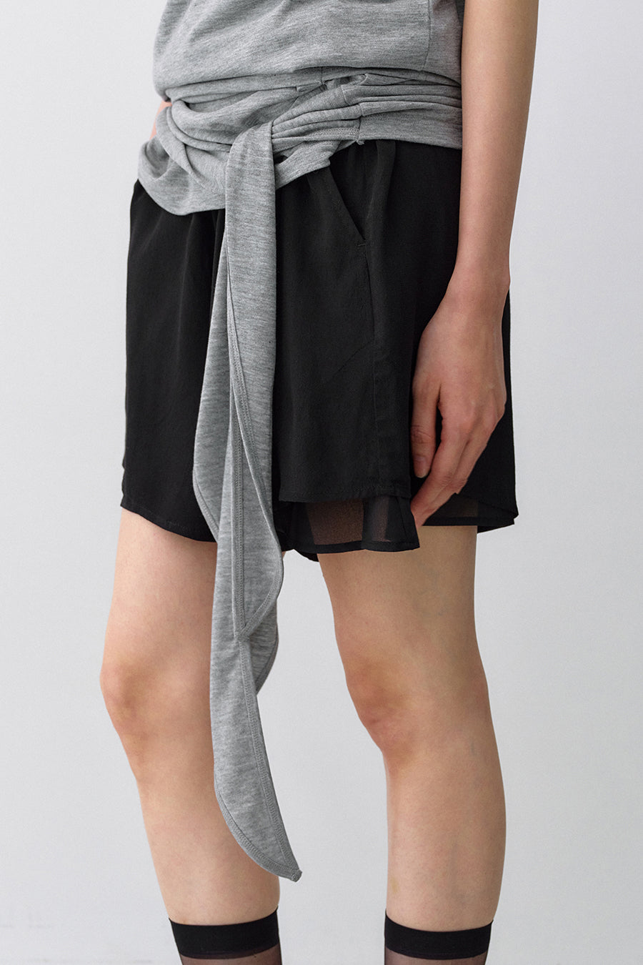 Insilence - Feminine Chiffon Shorts (Black) product image 3 | TRAB K-Fashion Australia