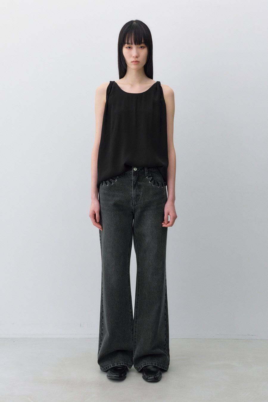 Insilence - Demure Sleeveless Top (Black) product image 5 | TRAB K-Fashion Australia