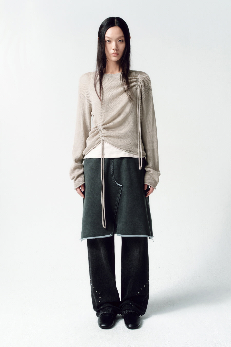 Insilence - Curving Stud Denim (Black) product image 6 | TRAB K-Fashion Australia