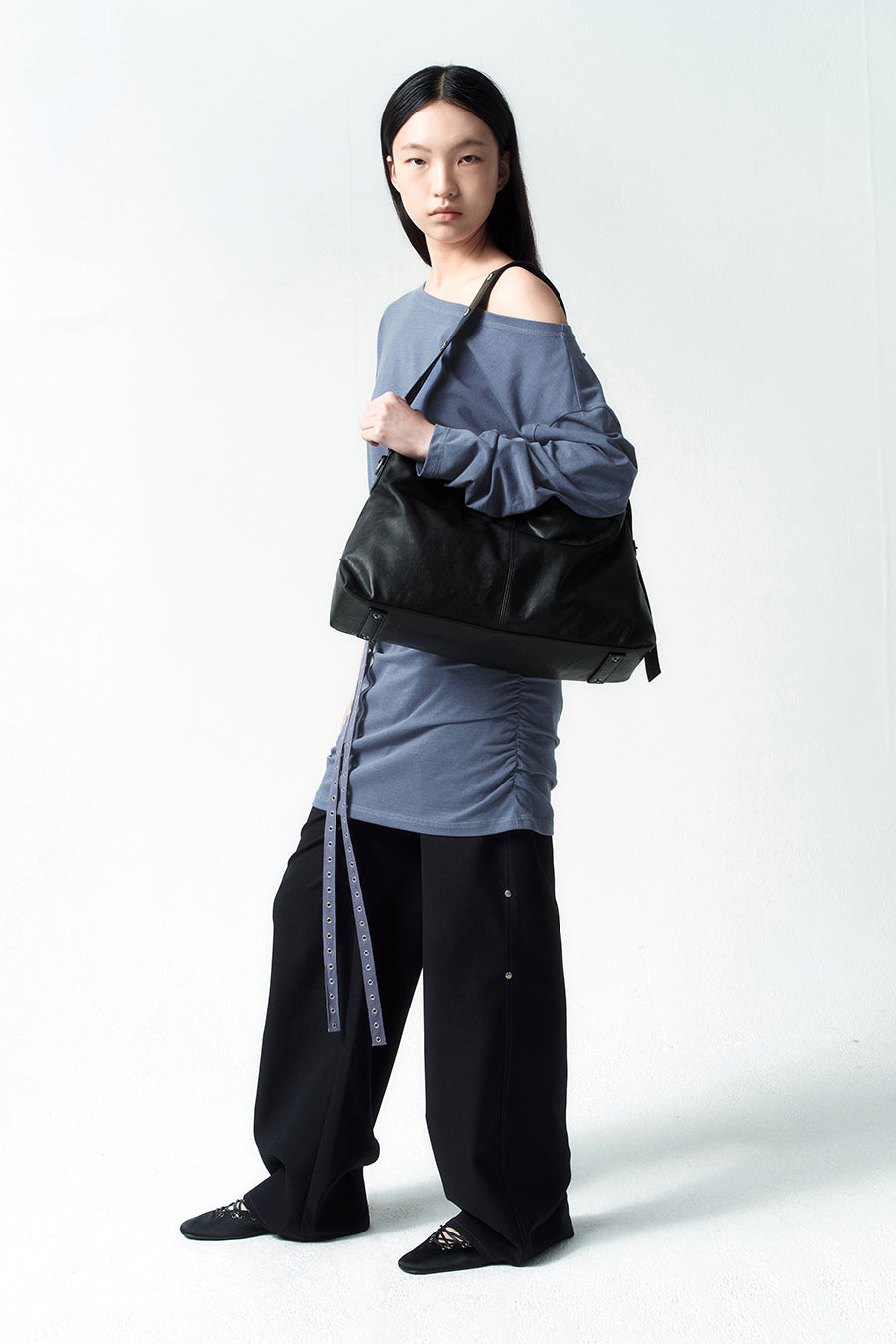 Insilence - Stud Strap Bag (Black) product image 1 | TRAB K-Fashion Australia