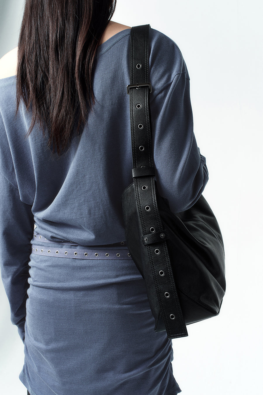 Insilence - Stud Strap Bag (Black) product image 4 | TRAB K-Fashion Australia