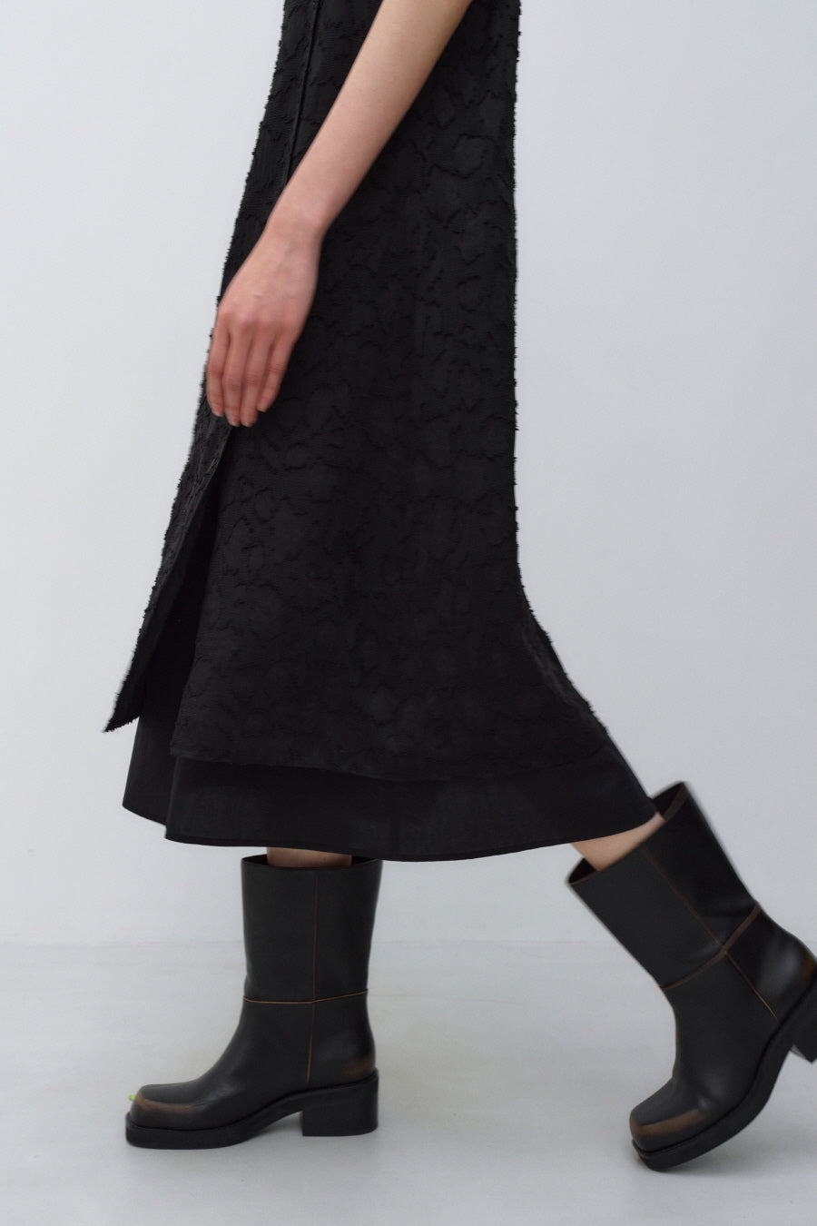 Insilence - Textured Jacquard Dress (Black) product image 6 | TRAB K-Fashion Australia