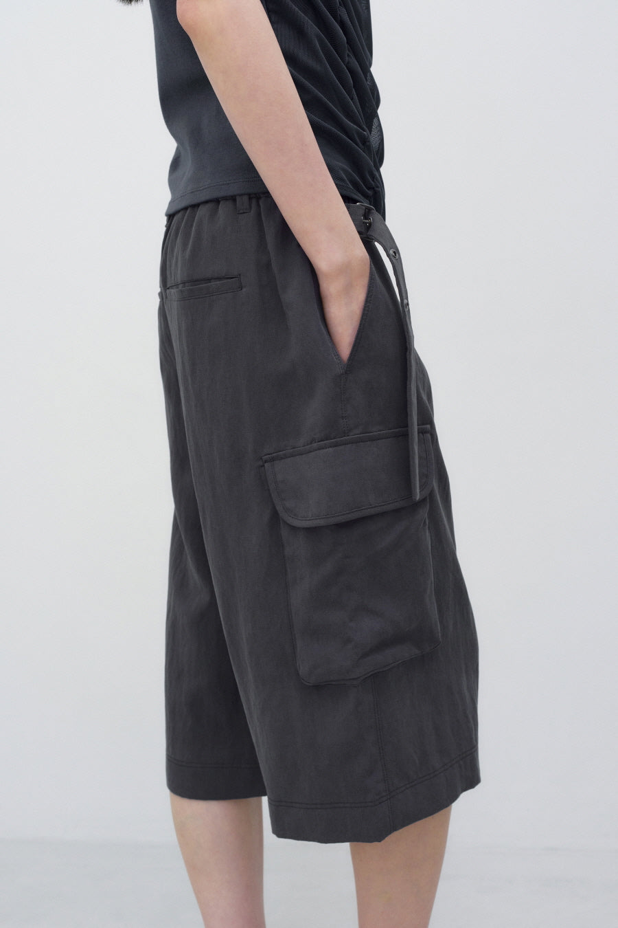 Insilence - Cargo Bermuda Pants (Charcoal) product image 2 | TRAB K-Fashion Australia