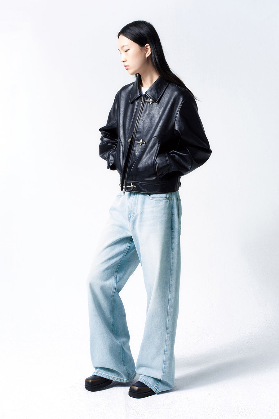Insilence - Low-Waist Wide Jeans (Light Blue) product image 2 | TRAB K-Fashion Australia