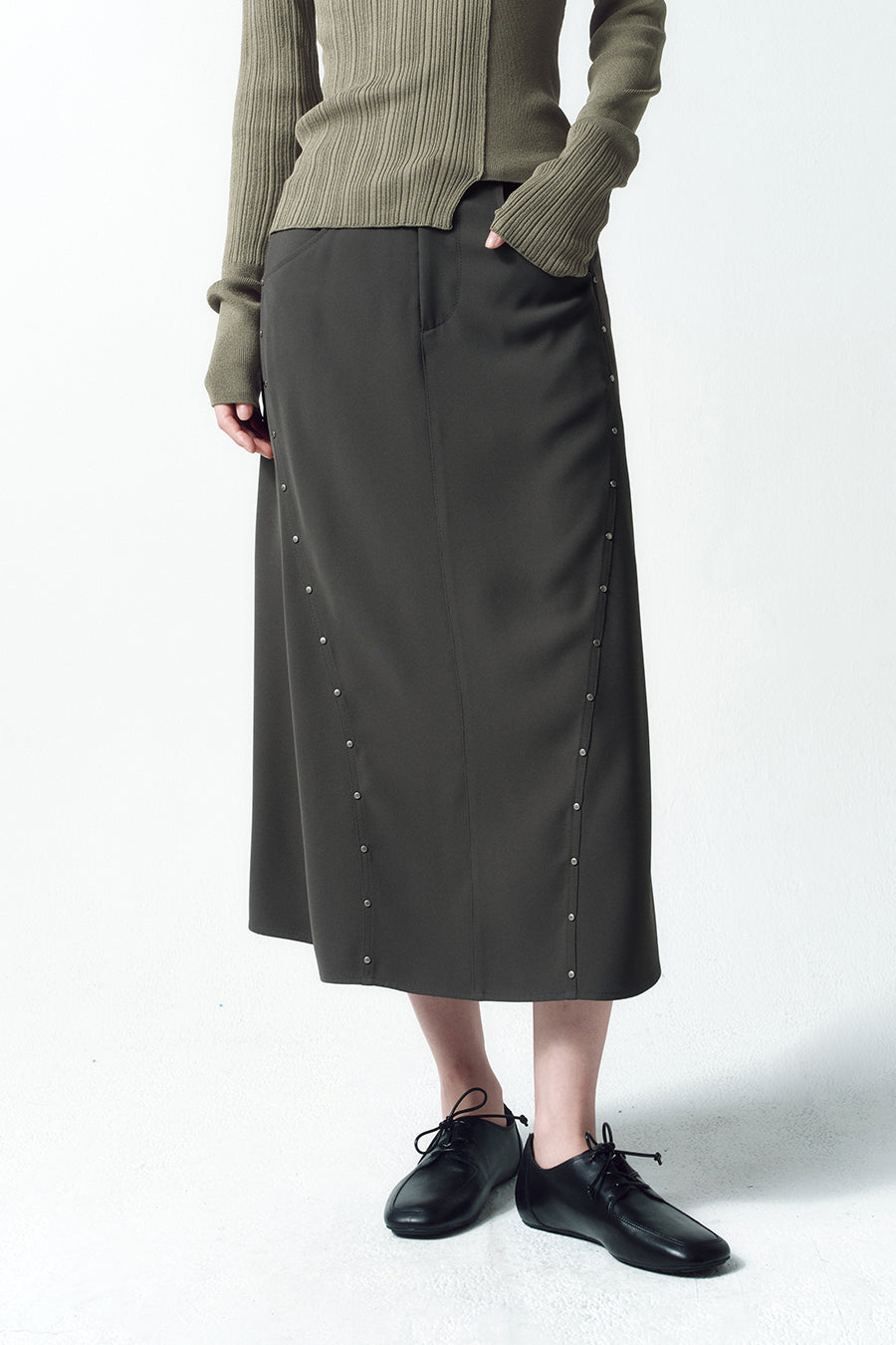 Insilence - Curved Stud Skirt (Charcoal) product image 4 | TRAB K-Fashion Australia