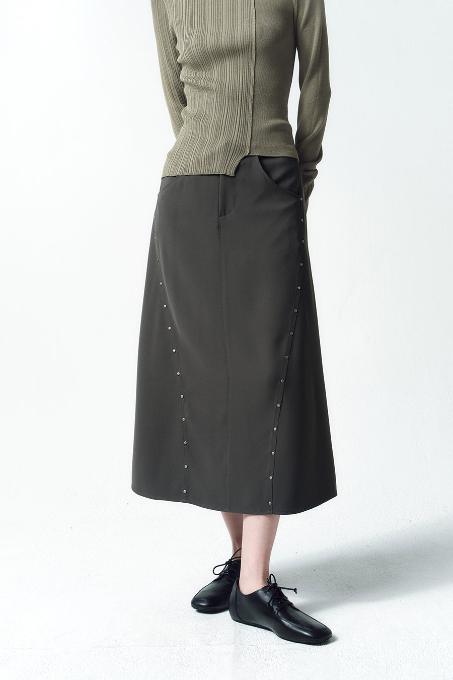 Insilence - Curved Stud Skirt (Charcoal) product image 6 | TRAB K-Fashion Australia