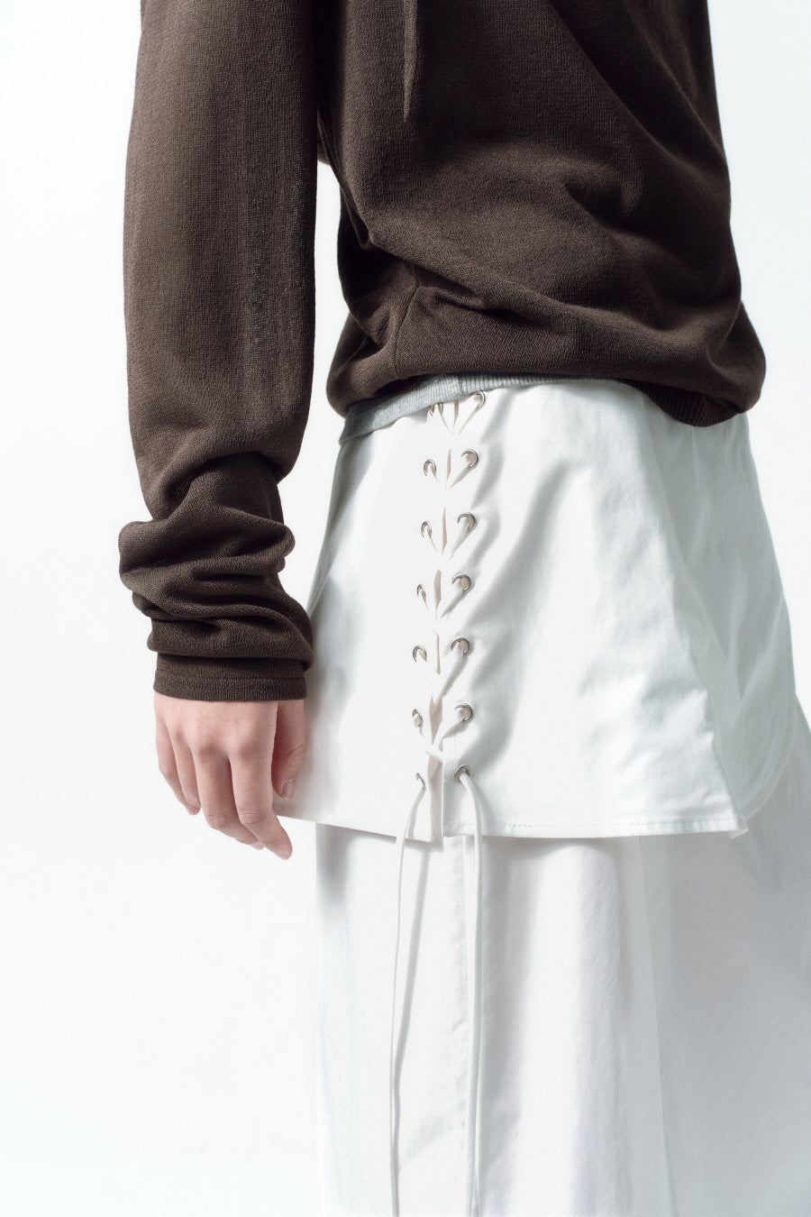 Insilence - Eyelet Layered Skirt (White) product image 3 | TRAB K-Fashion Australia