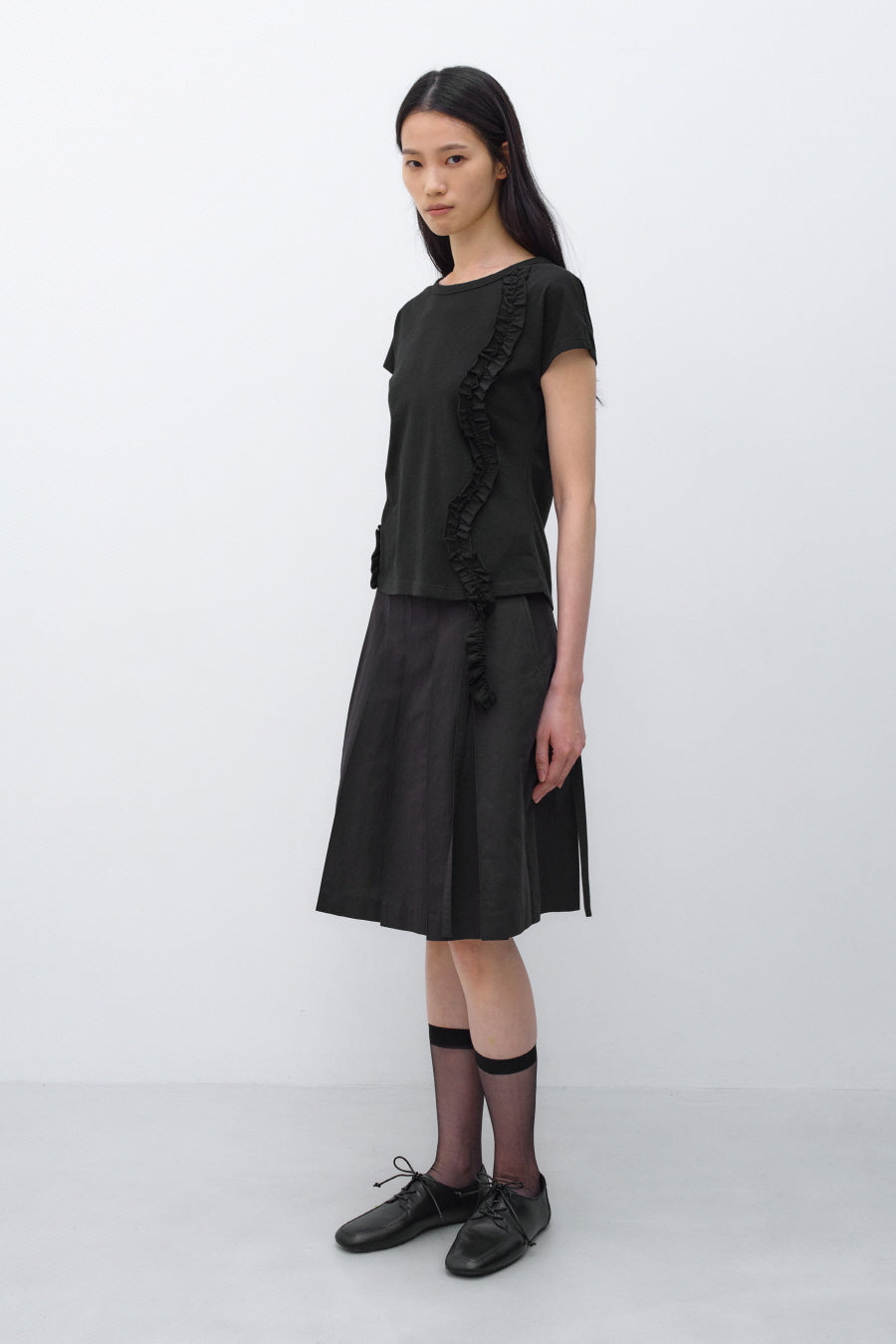 Insilence - Low Cotton Pleated Skirt (Black) product image 2 | TRAB K-Fashion Australia