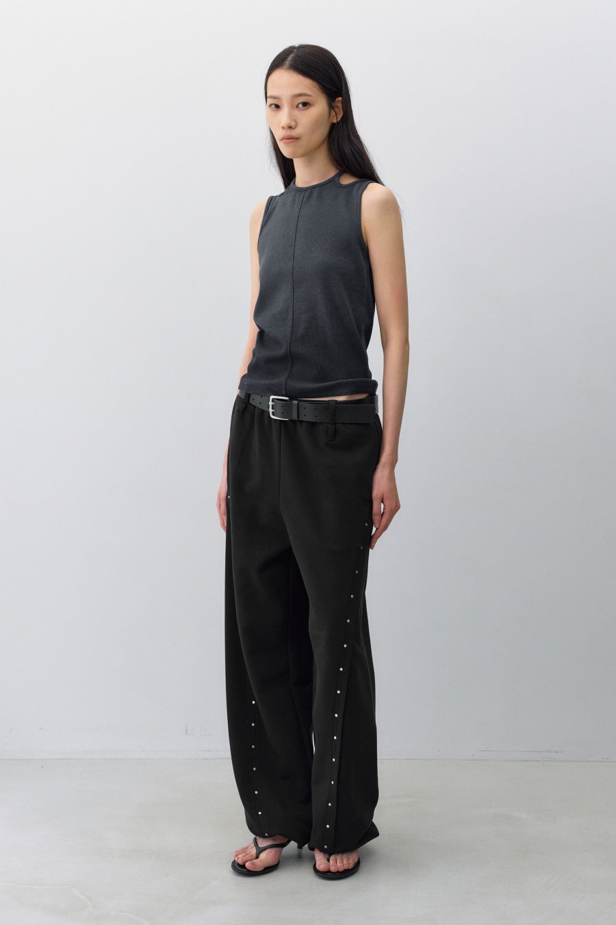 Insilence - Gradient Strap Sleeveless (Charcoal) product image 3 | TRAB K-Fashion Australia