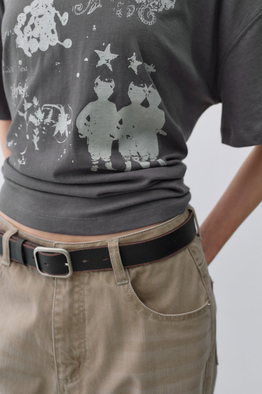 Insilence - Knotted Graphic T-shirt (Charcoal) product image 4 | TRAB K-Fashion Australia