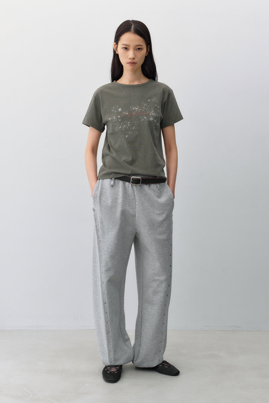Insilence - Lettering Hotfix T-shirt (Khaki) product image 1 | TRAB K-Fashion Australia
