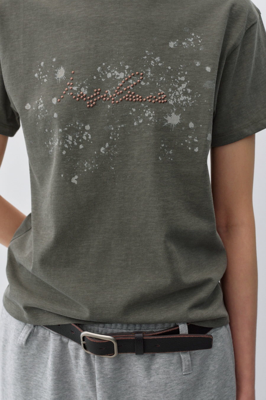 Insilence - Lettering Hotfix T-shirt (Khaki) product image 3 | TRAB K-Fashion Australia