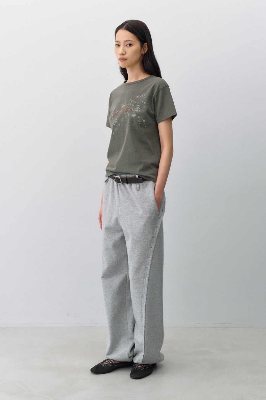Insilence - Lettering Hotfix T-shirt (Khaki) product image 5 | TRAB K-Fashion Australia