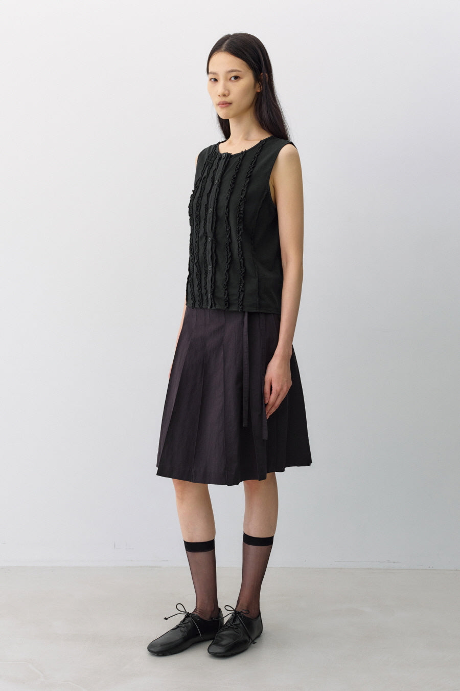 Insilence - Ruffled Decki Sleeveless (Black) product image 5 | TRAB K-Fashion Australia